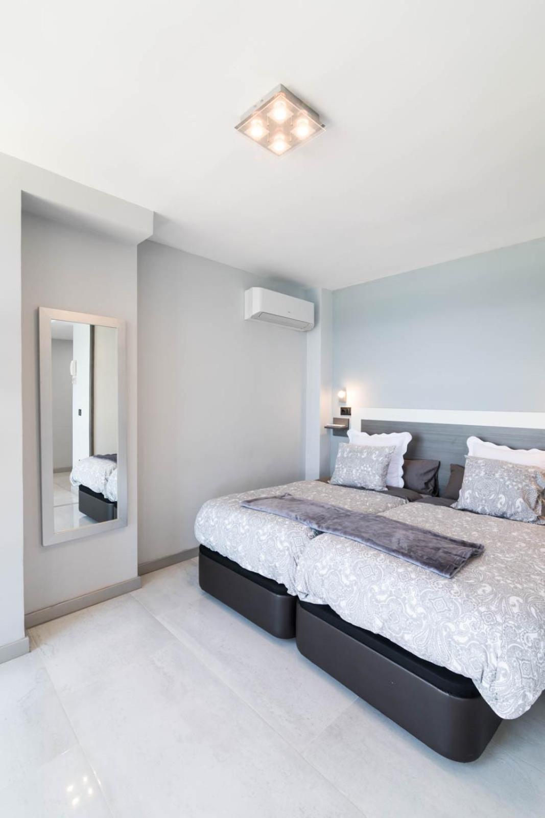 Apartamento Deluxe Supreme Málaga Exterior foto