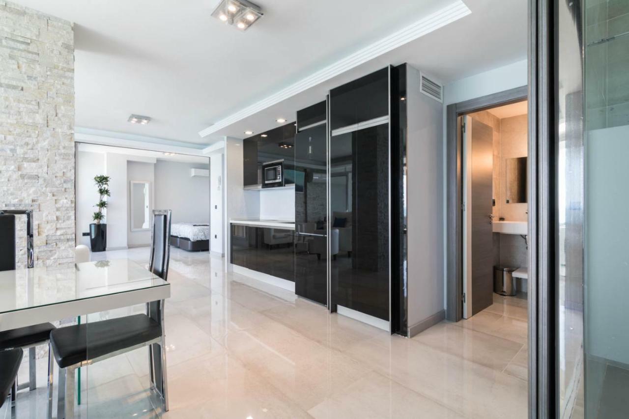 Apartamento Deluxe Supreme Málaga Exterior foto